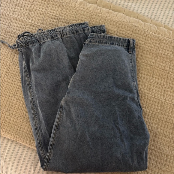 Button Jeans - Picture 4 of 5